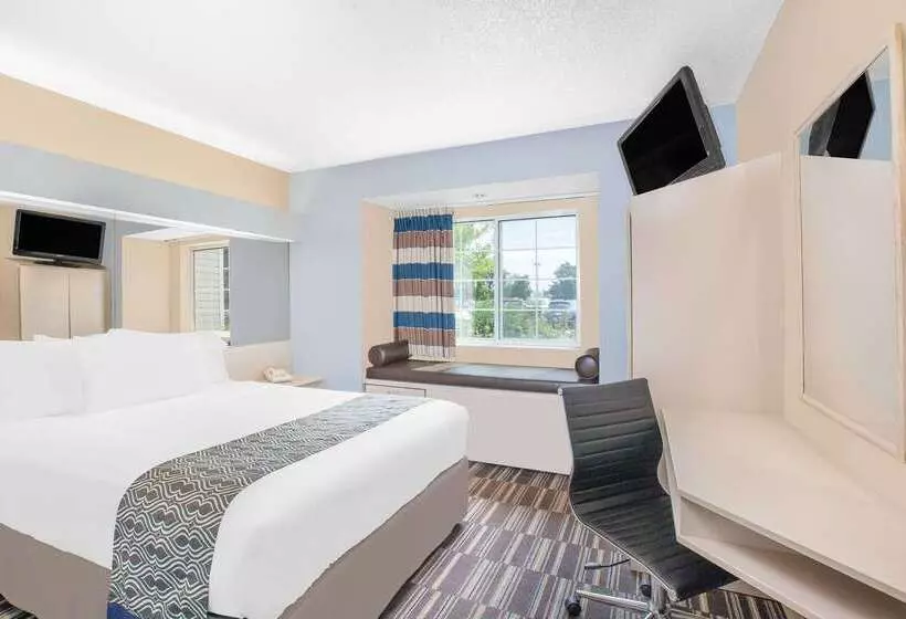 Microtel Inn And Suites Clear Lake