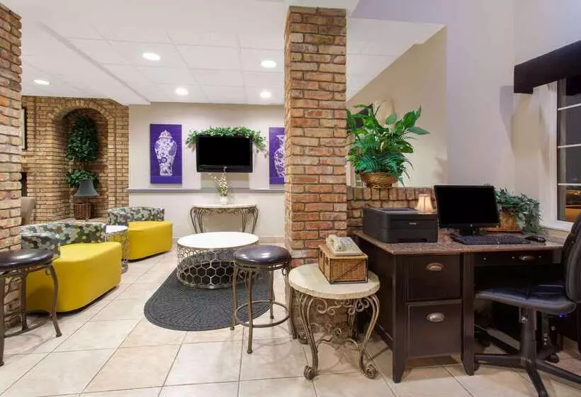 Microtel Inn And Suites By Wyndham   Lady Lake/ The Villages