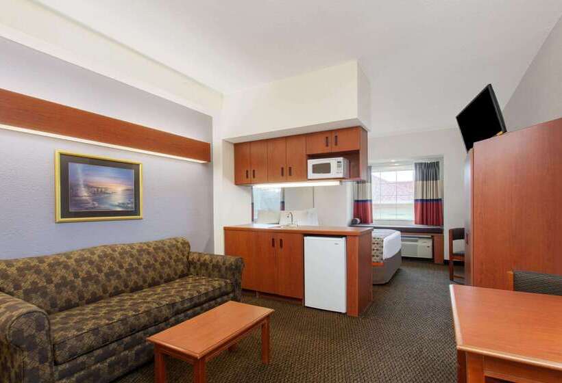 Microtel Inn And Suites By Wyndham Lady Lake/ The Villages