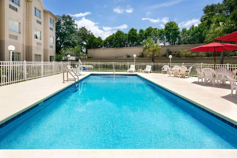 Microtel Inn And Suites By Wyndham Lady Lake/ The Villages