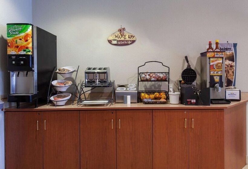 Microtel Inn And Suites By Wyndham Lady Lake/ The Villages