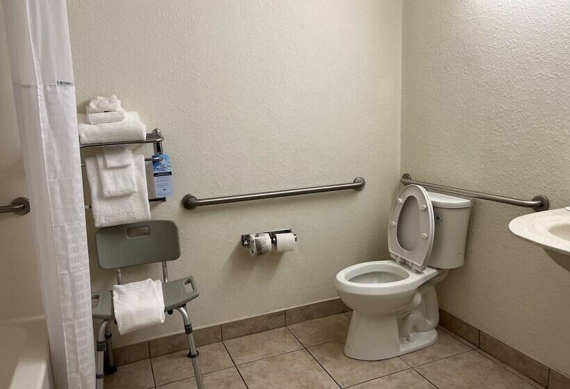 Microtel Inn And Suites By Wyndham Lady Lake/ The Villages