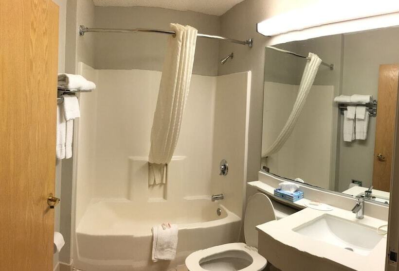 Microtel Inn & Suites By Wyndham Philadelphia Airport