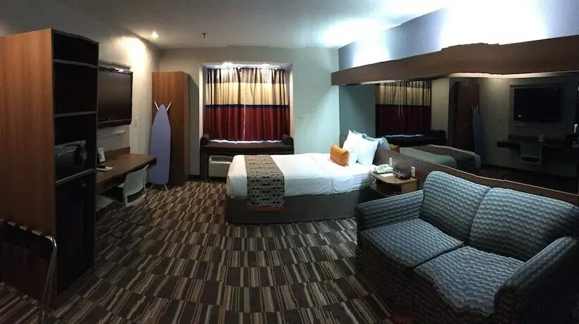 Microtel Inn & Suites By Wyndham Philadelphia Airport