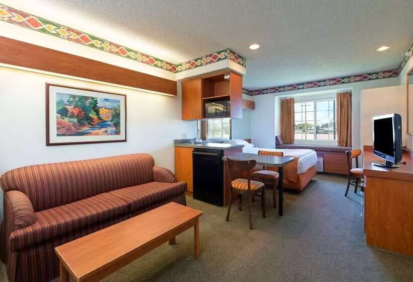 Microtel Inn And Suites Pueblo