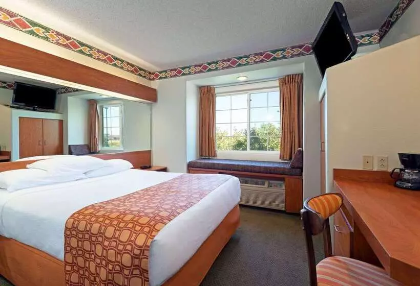 Microtel Inn And Suites Pueblo