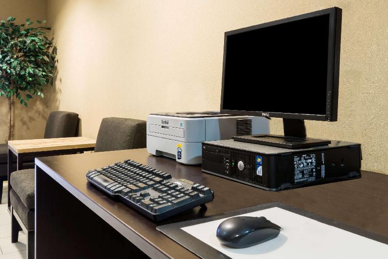 Microtel Inn And Suites Pueblo