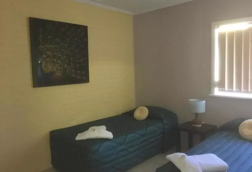 Beachlander Self Contained Holiday Apartments