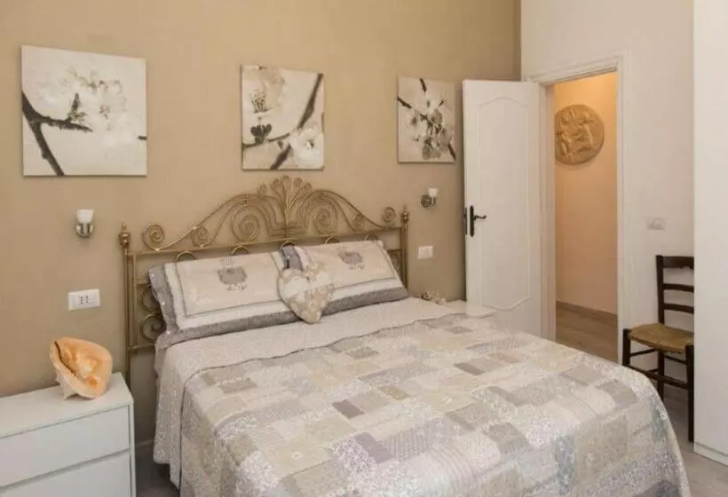تختخواب و صبحانه Affittacamere Cecco Rooms