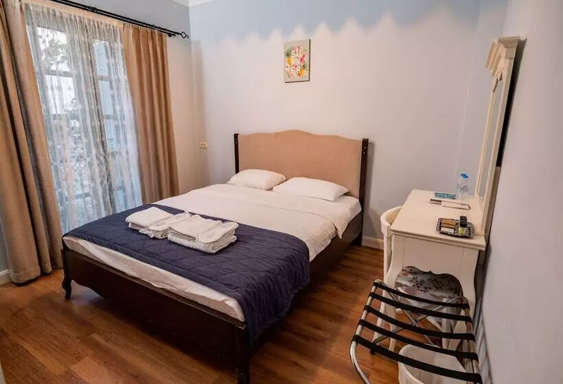 تختخواب و صبحانه Beyaz Kapi Boutique