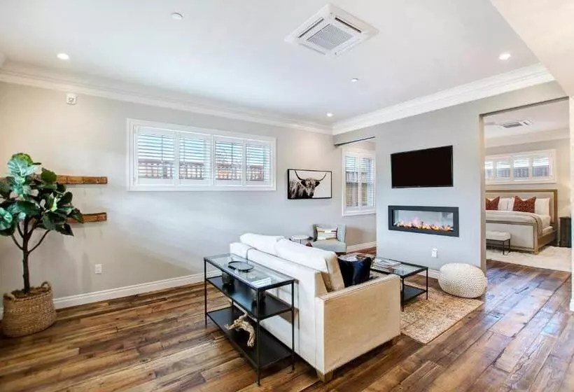 Hotelli Sonoma Bungalows