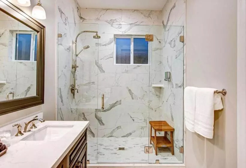 Hotelli Sonoma Bungalows