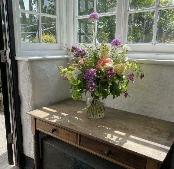 ホテル The Crown Inn