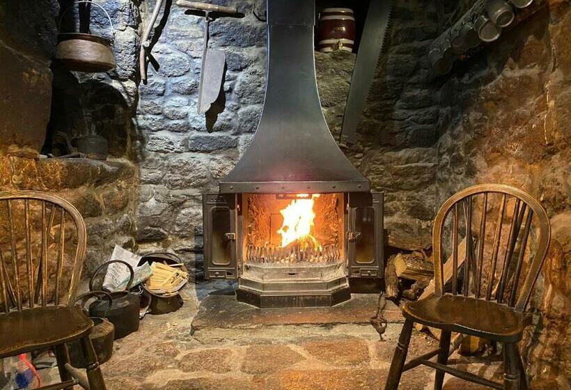 ホテル The Crown Inn