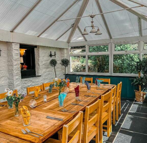 ホテル The Crown Inn