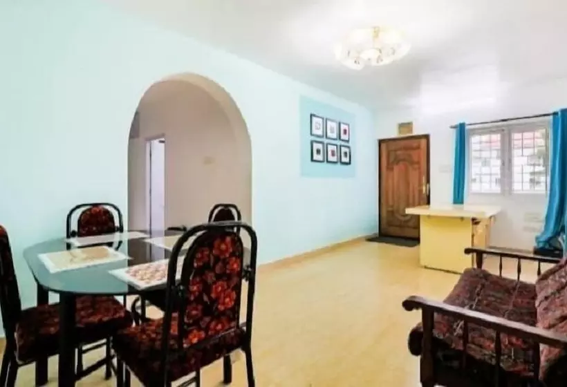 ホテル Wonder Hill Residency