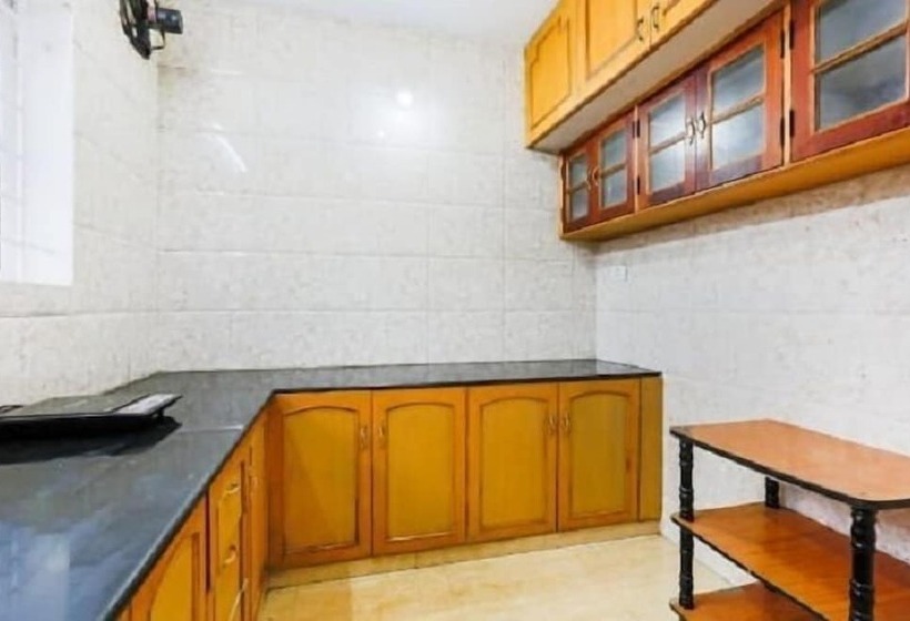 Отель Wonder Hill Residency