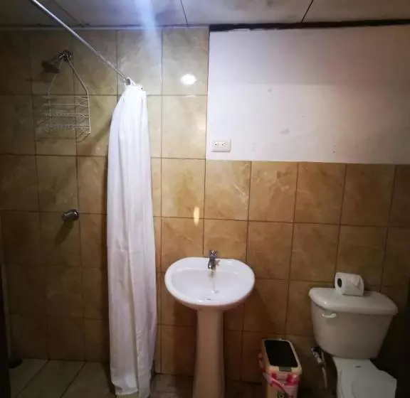 هتل Y Restaurante El Teca