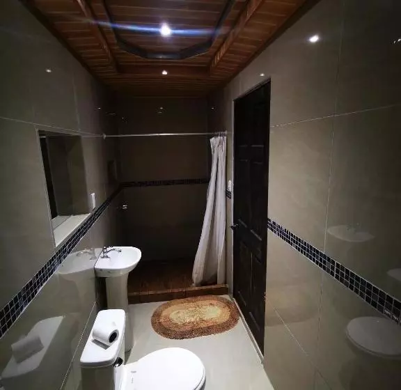 هتل Y Restaurante El Teca