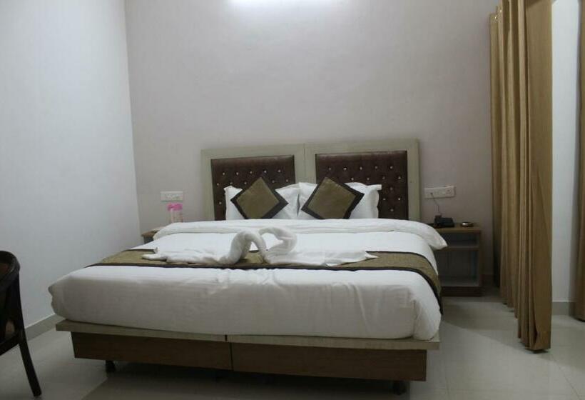 Mountain View Room By Yog Tapovan