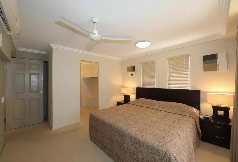 Pacific Reef By Kacys