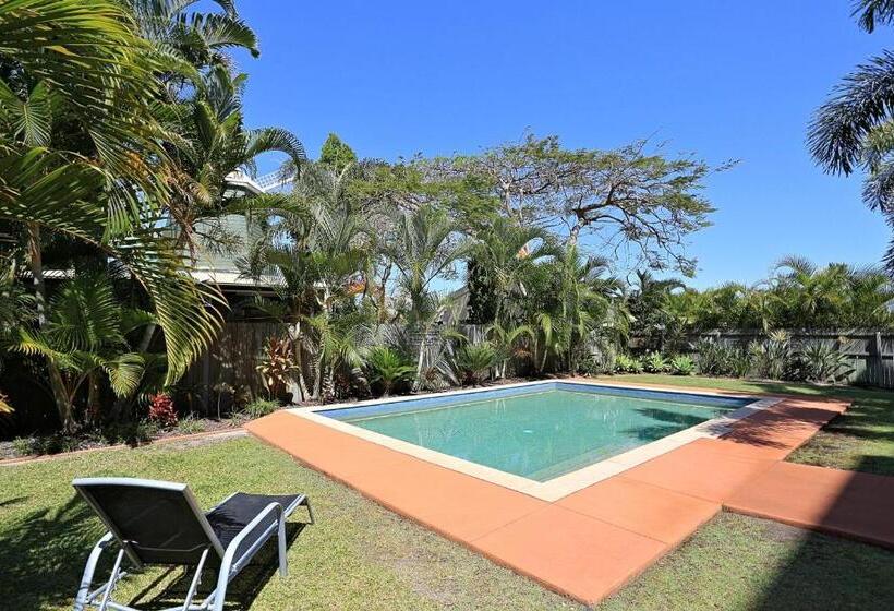 Pacific Reef By Kacys