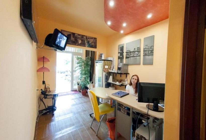 펜션 Hostel Mignon Mamaia  Private Rooms With Free Parking