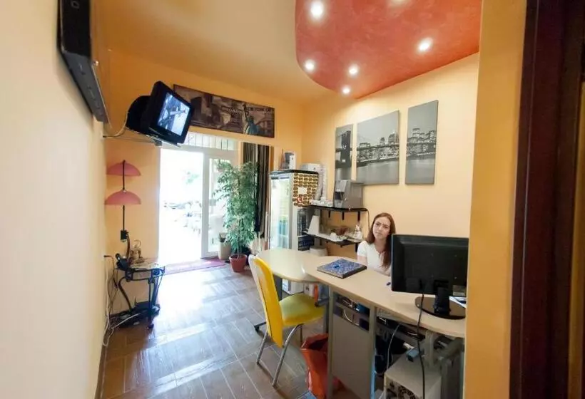 Majatalo Hostel Mignon Mamaia  Private Rooms With Free Parking