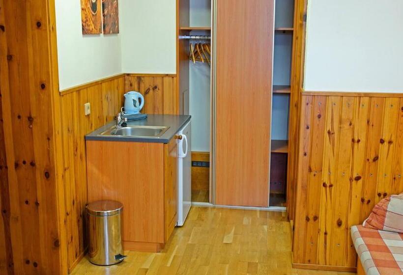 پانسیون Penzión Pod Bránou