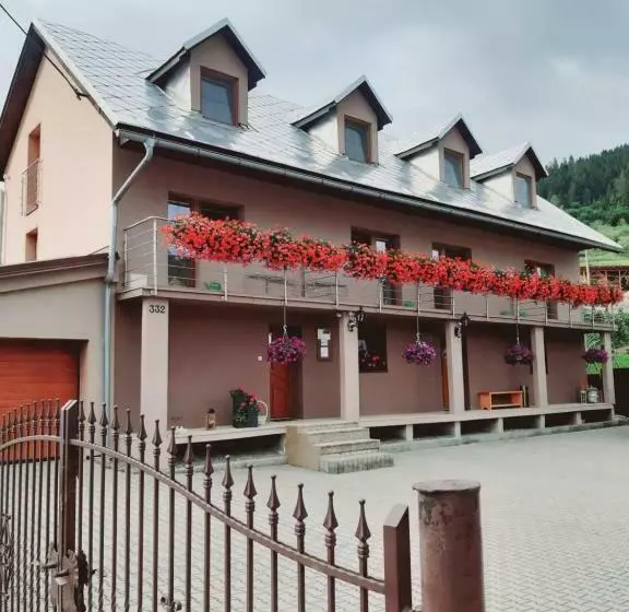 Majatalo Penzion Smrek