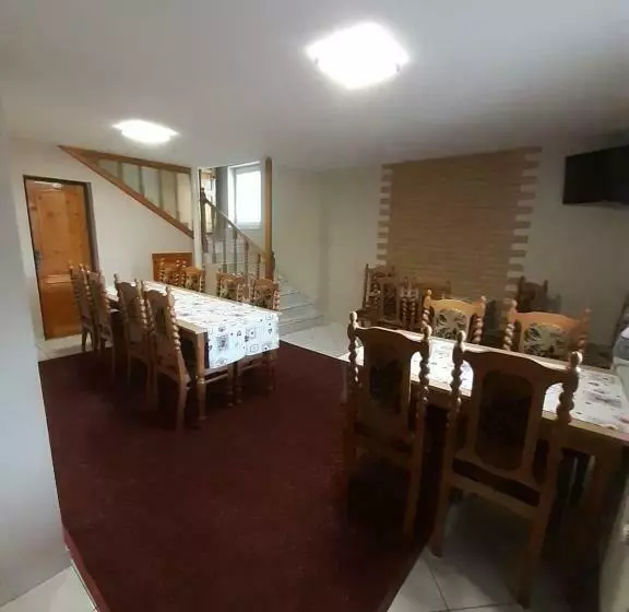 Majatalo Penzion Smrek