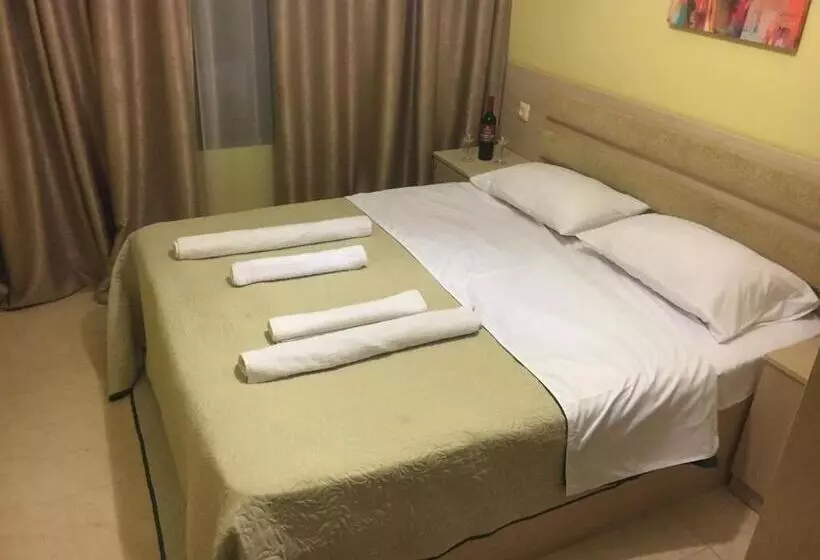 Aparthotel Family