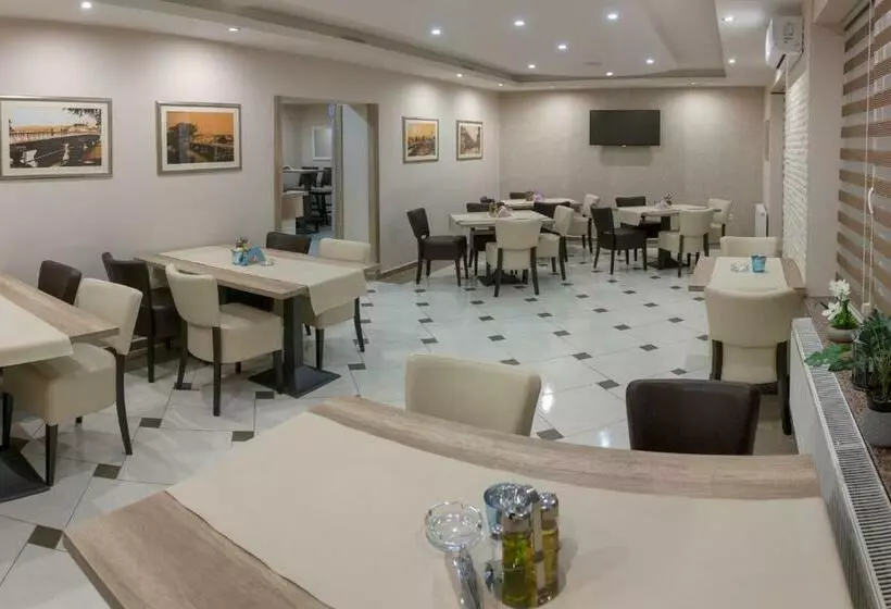 تختخواب و صبحانه Villa Maja