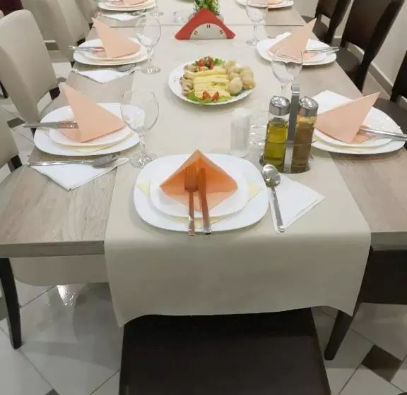 تختخواب و صبحانه Villa Maja