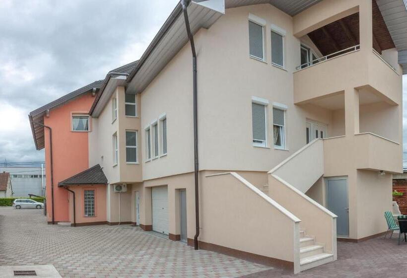 تختخواب و صبحانه Villa Maja