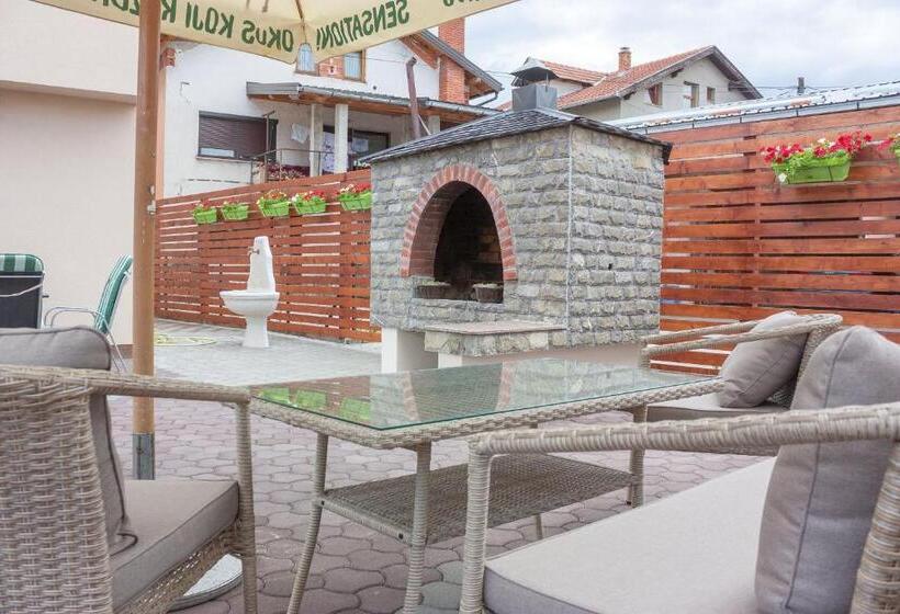 تختخواب و صبحانه Villa Maja