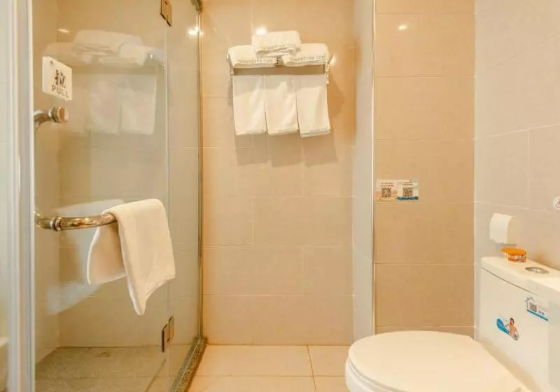 Hotelli Greentree Inn Liuan Huoshan County Yingjia Avenue County Hospital Express