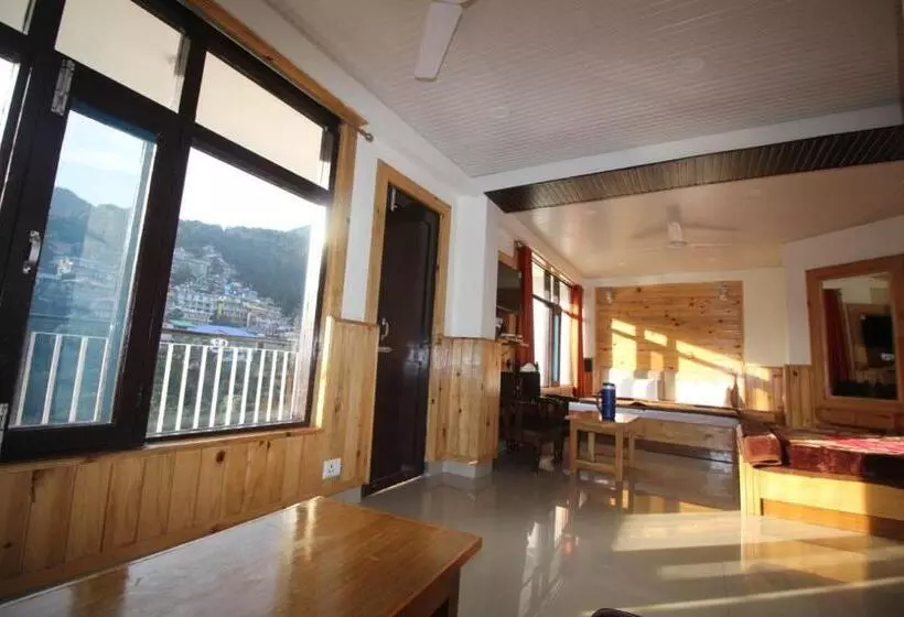 Mcleod Ganj Best Hotel Royal India #cheapest Hotel #mountain View# Near Dalai Lama Temple 100m