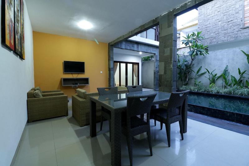 בית מלון כפרי Oyo 2693 The Ulun Kubu 4