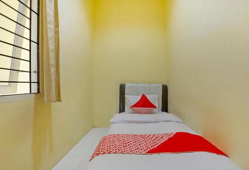 בית מלון כפרי Oyo 3189 Hsp Residence