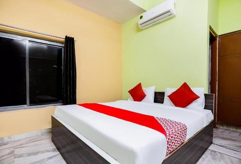 호텔 Oyo 66940 New Delhi Grand