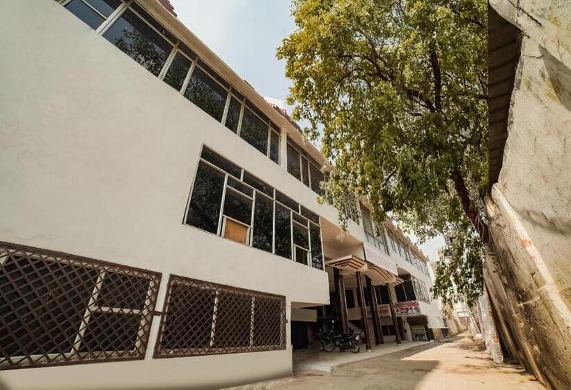 בית מלון כפרי Oyo 69147  Konark Inn