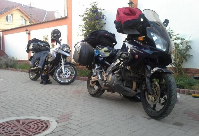 پانسیون Atia Residence