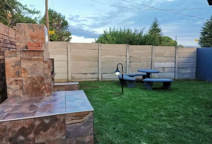 Majatalo Green Olive Panorama