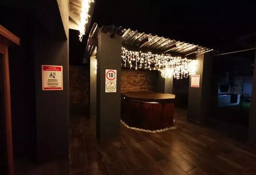 Majatalo Green Olive Panorama