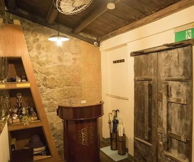 پانسیون Qu Hi Home Stay