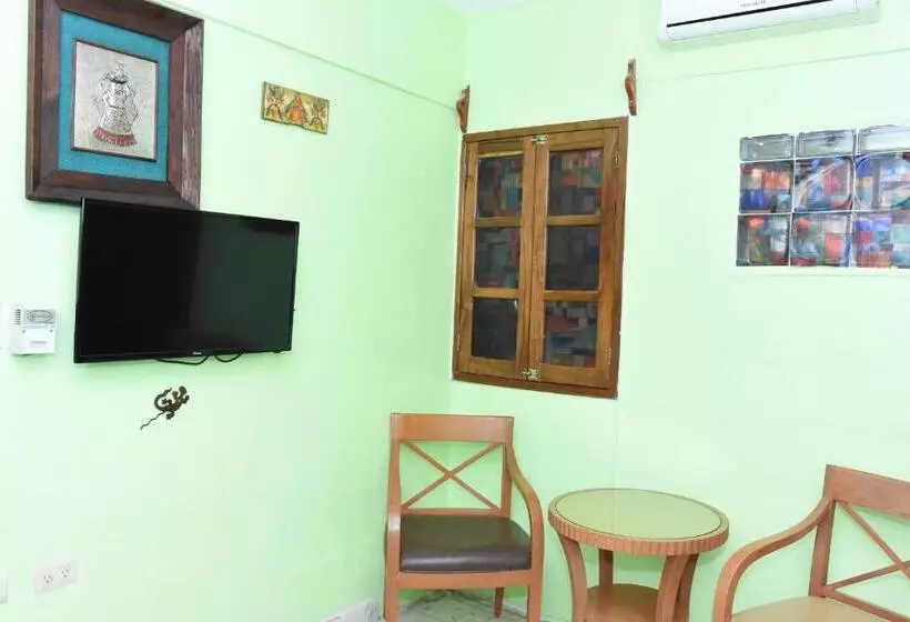 تختخواب و صبحانه Cancun Guest House 6