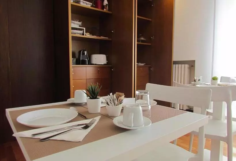تختخواب و صبحانه Room 56   Le Dimore