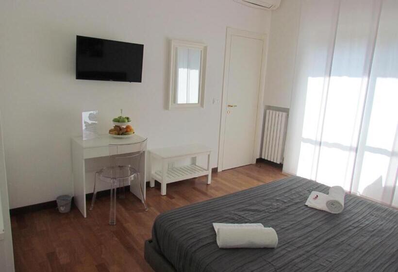 تختخواب و صبحانه Room 56   Le Dimore