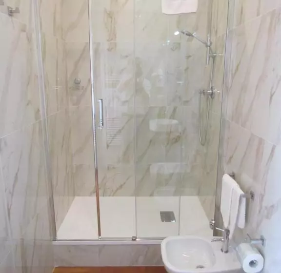 تختخواب و صبحانه Room 56   Le Dimore